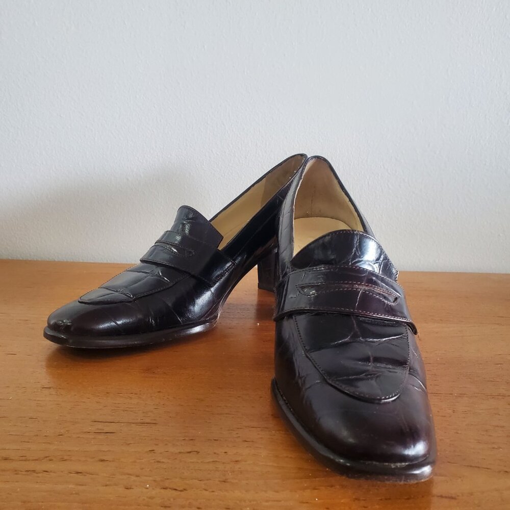 Joan & David W 7.5 Italy handmade Burgundy Croc Leather Heeled Penny loafer A213